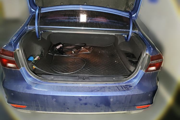 Used Roewe i6 New Energy 2017 45T Hybrid Connect & Smart Enjoyment Edition Trunk