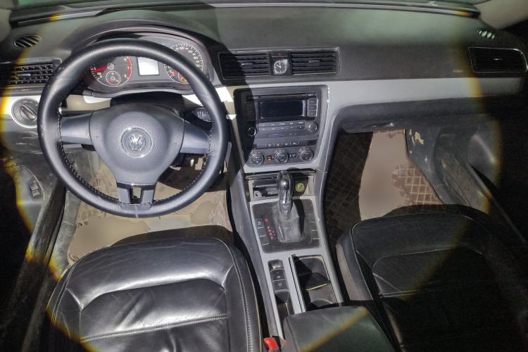 Used Volkswagen Passat 2011 1.8 TSI DSG Prestige Edition Center Console