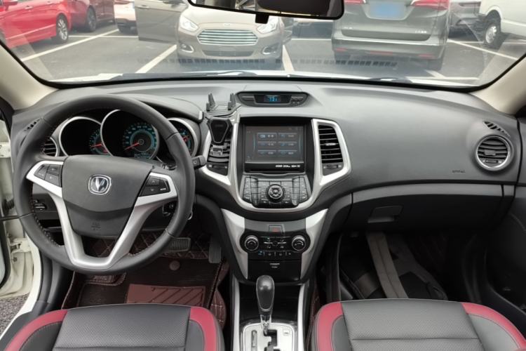 Used CHANGAN Eado 2013 1.6L Automatic ZhiKu Model China IV Standard Center Console