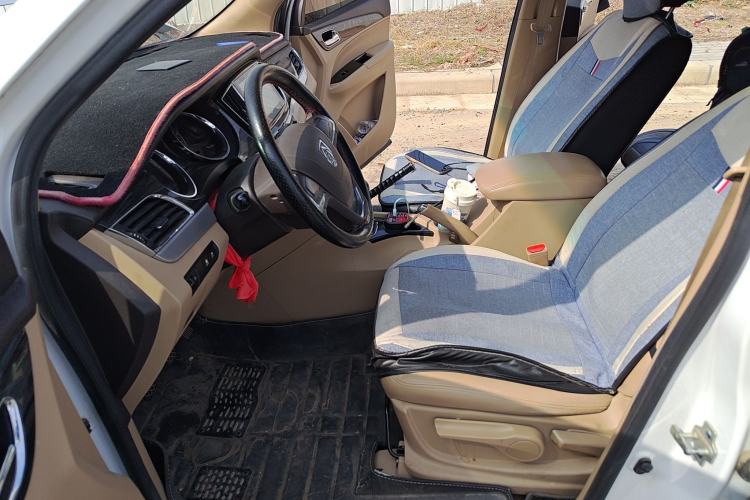 Used Baojun 730 2016 1.5L Manual Comfort Version 7 Seats China V Emission Standard
