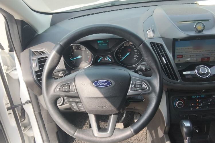 Used Ford Kuga 2017 EcoBoost 180 Two-Wheel-Drive Tiger Leap Model Steering Wheel