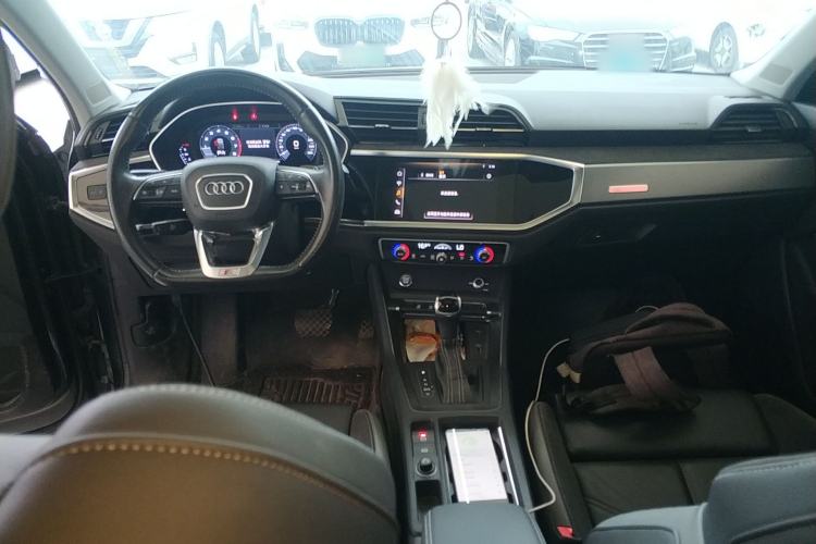 Used Audi Q3 Sportback 2020 40 TFSI Fashion Model Center Console