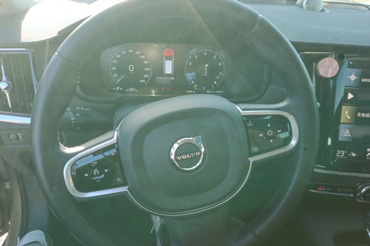 Used Volvo V90 2017 Cross Country T5 AWD Smart Range Edition