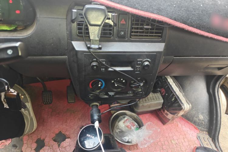 Used Wuling Rongguang 2017 1.2L Extended Basic Version Audio And AC Panel