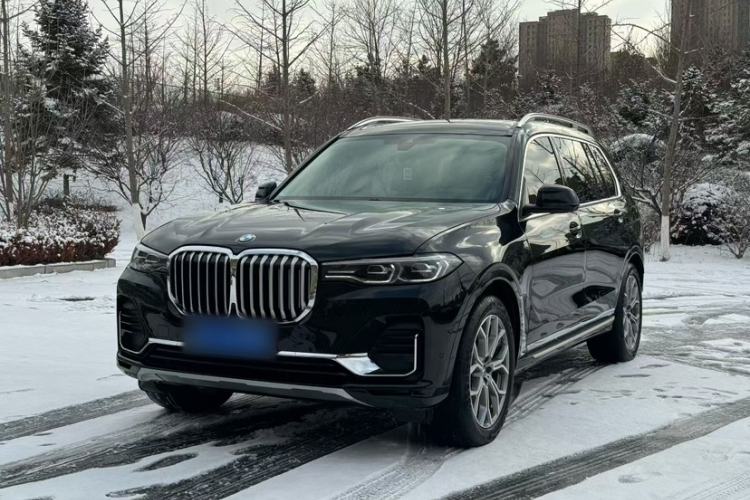 Used BMW X7 2021 xDrive40i Luxury Package with Leading Features