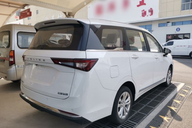 Used Wuling Jiachen 2022 1.5L Manual Comfort Edition
