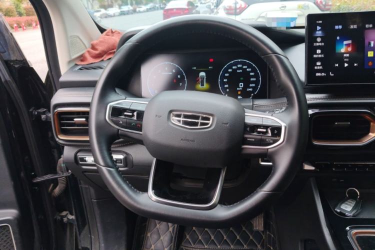 Used Geely Auto Haoyue 2022 1.8TD DCT Black Gold Limited Edition 7-Seater Steering Wheel