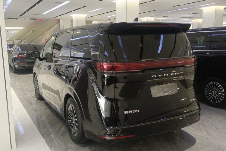 Used Denza D9 2022 DM-i 970 Four-Wheel Drive Prestige Model