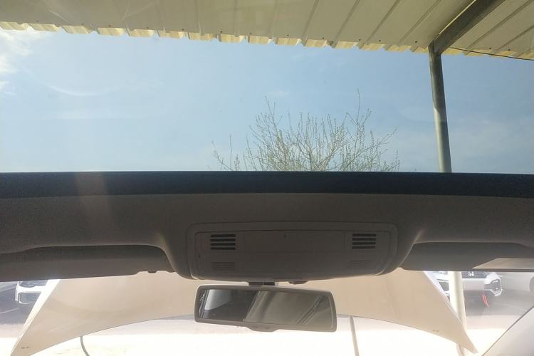 Used Volkswagen Golf 2015 1.4TSI Automatic Luxury Model Headliner