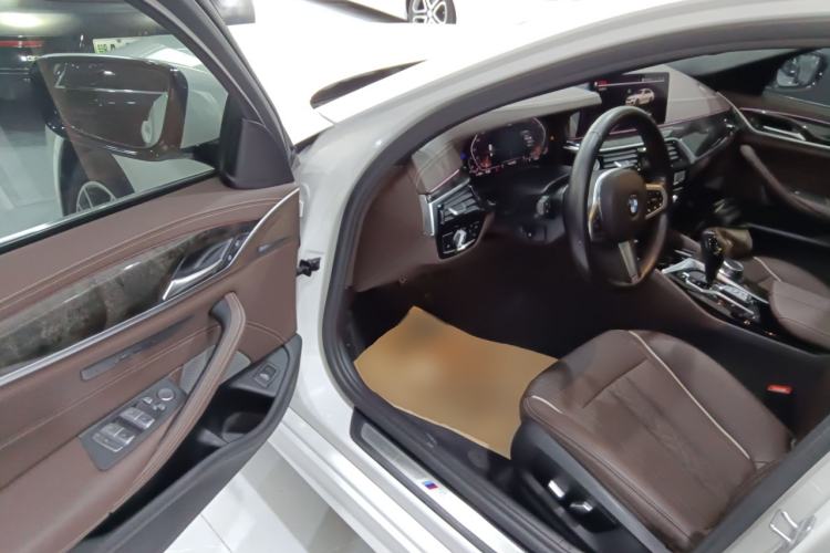 Used BMW 5 Series 2021 525Li M Sport Package