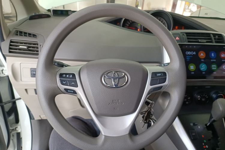 Used Toyota Verso 2015 180E CVT Crossover Edition