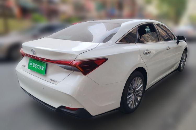 Used Toyota Avalon 2024 Dual-Motor 2.0L Luxury Edition
