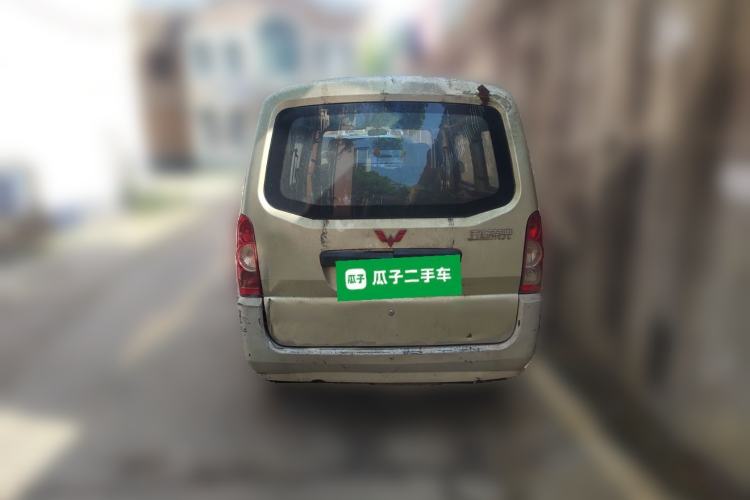 Used Wuling Rongguang 2011 1.2L Base Version
