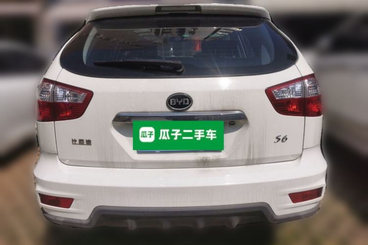 Used BYD S6 2014 2.0L Manual Luxury 5-Seater
