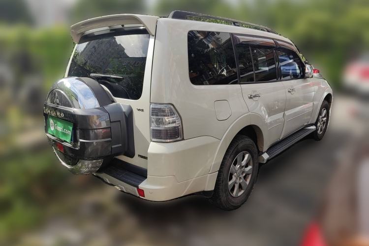 Used Mitsubishi Pajero 2015 3.0L Automatic Luxury Version China V Standard Exterior 5