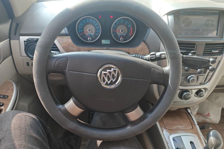 Used Buick Excelle 2015 1.5L Automatic Classic Model
