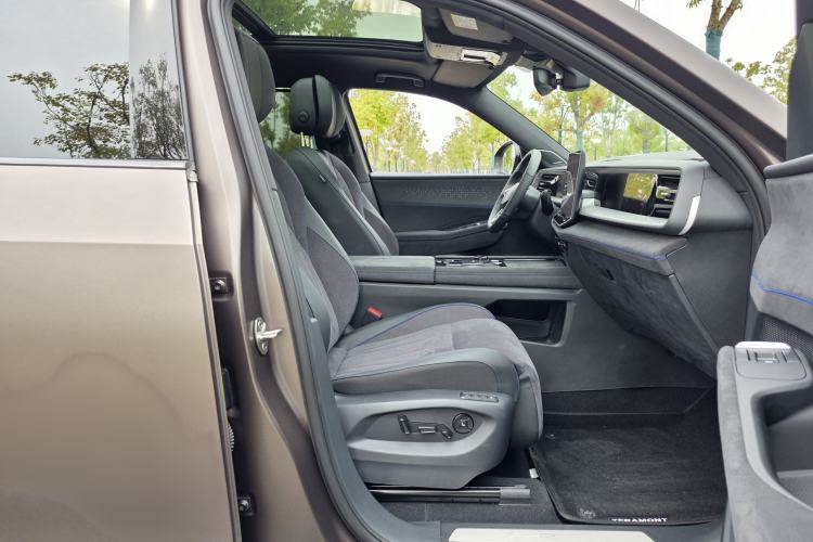 Used Volkswagen Teramont 2025 Tiguan Pro 450TSI Four-Wheel Drive Summit Edition
