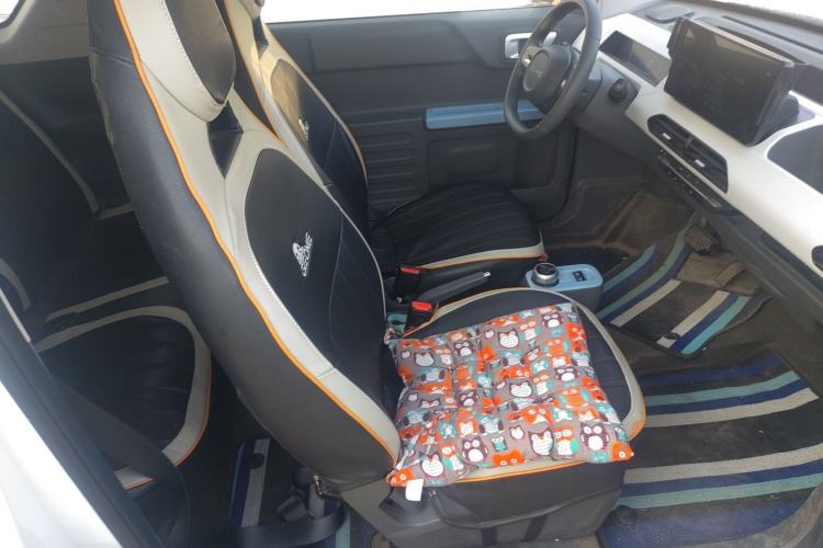 Used Geely Galaxy Panda 2023 Panda Mini 120km Super Cute Bear Right Front Seat