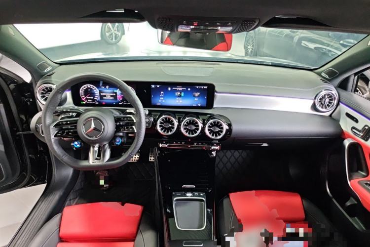 Used Mercedes-Benz A AMG 2025 AMG A 35 4MATIC Center Console