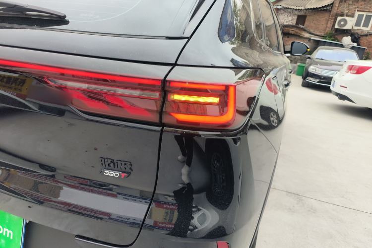 Used Dongfeng Aeolus Huge 2025 Mach Power 1.5T Luxury Version Right Rear Taillight