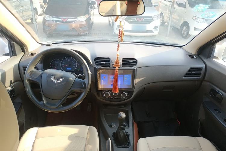Used Wuling Hongguang 2014 1.5L S Standard Version
