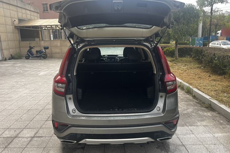 Used Geely Auto Vision X6 2018 1.8L Manual 4G Connect Luxury Edition
