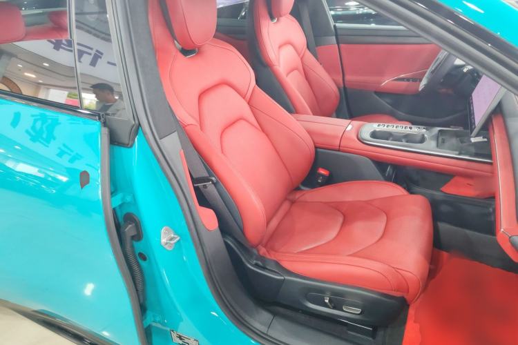 Used Xiaomi Auto SU7 2024 Four-Wheel Drive Ultra-Long Range Advanced Intelligent Driving Max Edition Right Front Seat