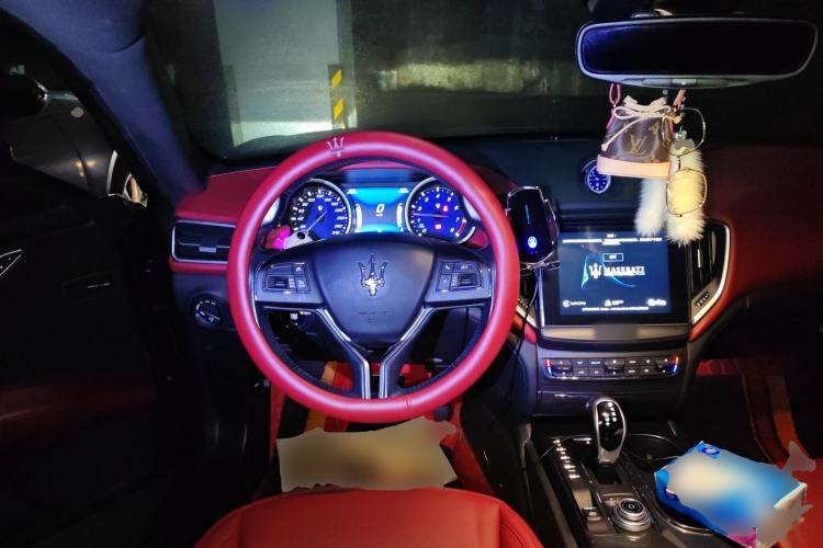 Used Maserati Ghibli 2017 3.0T Standard Edition Steering Wheel