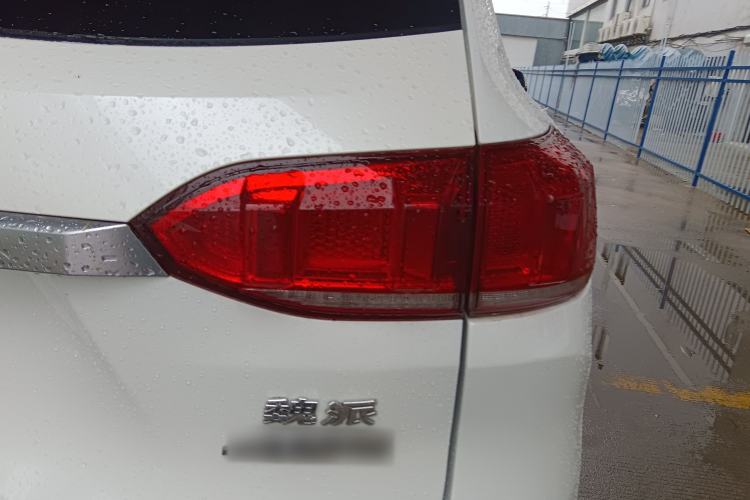 Used Wey VV6 2018 2.0T Four-Wheel Drive Flagship Version China V Standard Exterior 3
