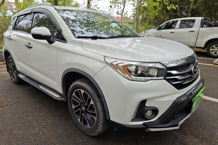 Used GAC Trumpchi GS4 2015 200T Manual Luxury Edition Front Right 45 Deg