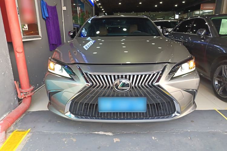 Used Lexus ES 2020 200 Excellence Edition
