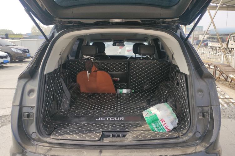 Used JETOUR X90 2020 1.6T DCT Shadow Edition 6-Seater Trunk