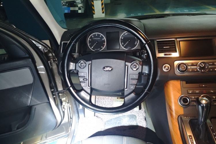 Used Land Rover Range Sport 2012 5.0 SC V8 HSE Steering Wheel