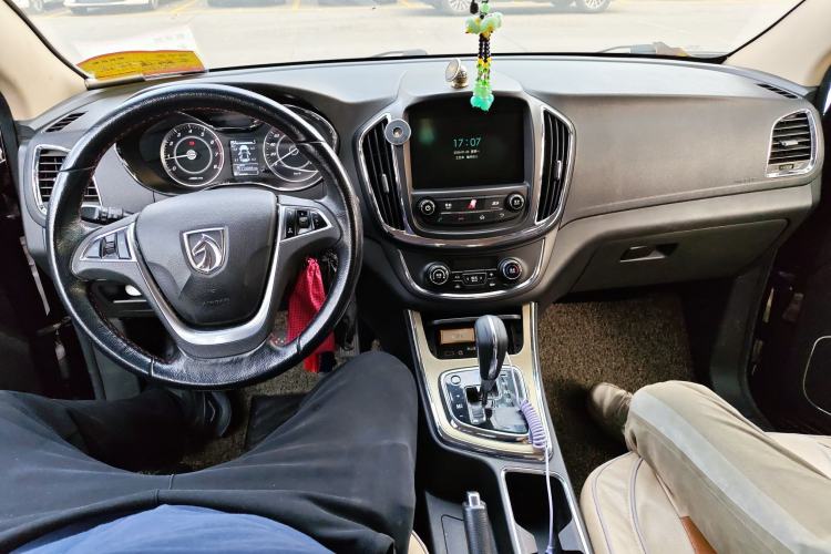 Used Baojun 560 2016 1.8L iAMT Luxury Model
