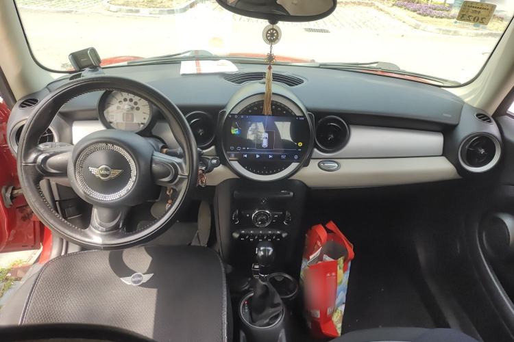 Used MINI 2011 1.6L ONE
