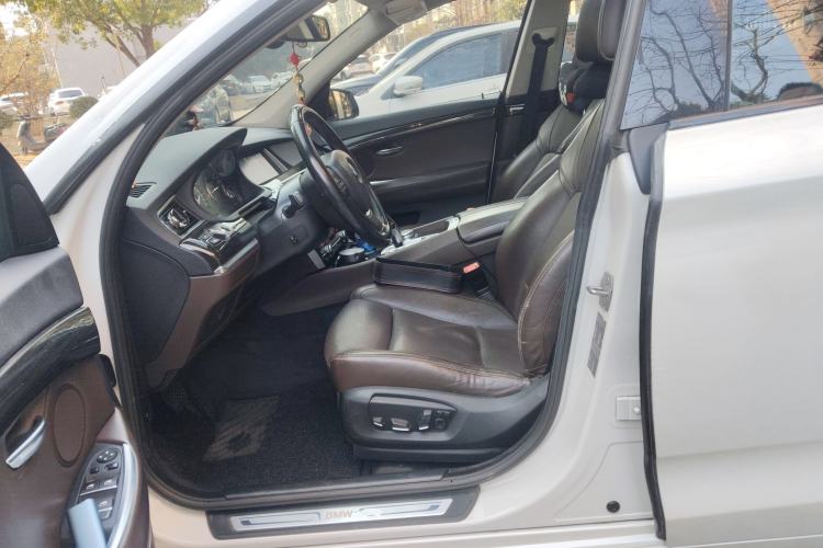 Used BMW 5 Series GT 2015 528i Luxury Edition
