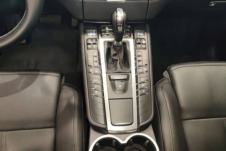 Used Porsche Macan 2017 Macan 2.0T
