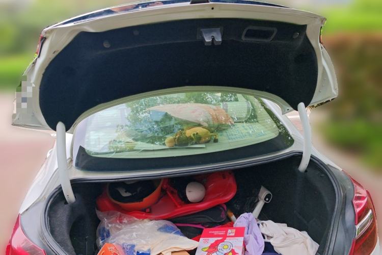 Used Buick Regal 2014 2.0L Leading Fashion Edition Trunk