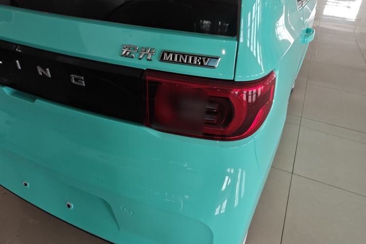 Used Wuling Hongguang MINIEV 2021 Macaron Premium Model – Lithium Iron Phosphate Right Rear Taillight