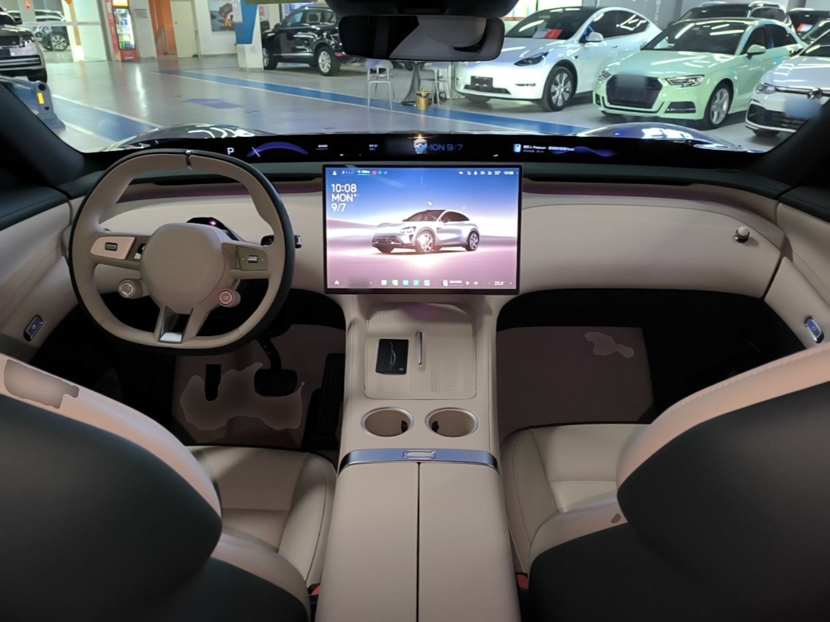 Xiaomi Auto YU7 2025 Ultra-Long Range All-Wheel Drive Pro Version — снимка 12