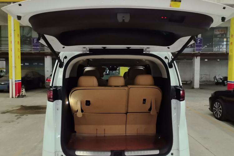 Used Denza D9 2024 DM-i 980 Four-Wheel Drive Prestige Model
