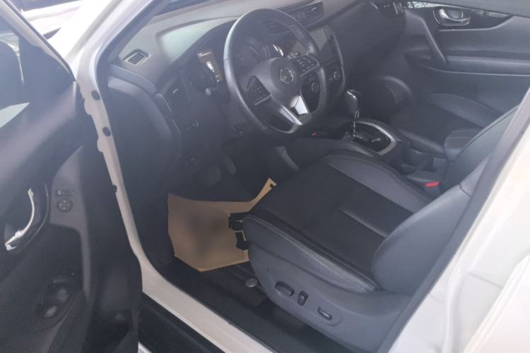 Used Nissan X-Trail 2023 Classic 2.0L Two-Wheel Drive Smart Connect & Comfort Edition Driver Seat