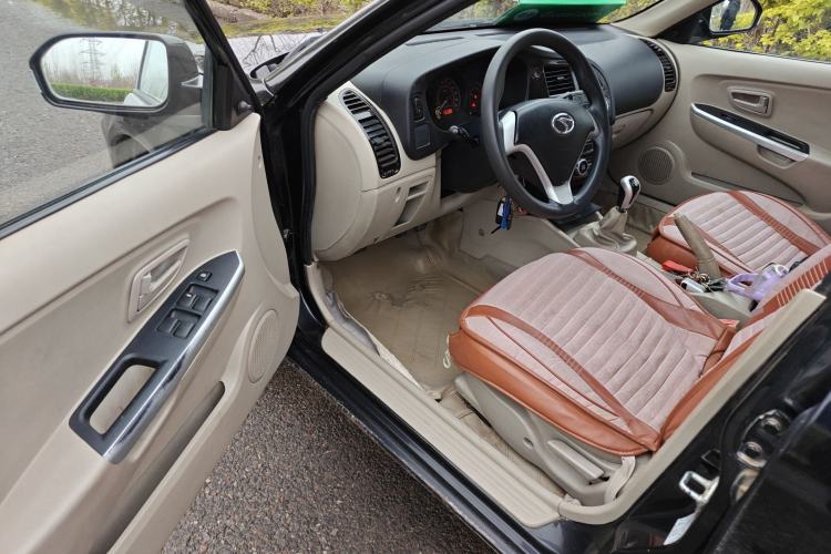 Used Soueast V3 Lingyue 2012 Revised Version 1.5L Manual Comfort Edition Driver Seat