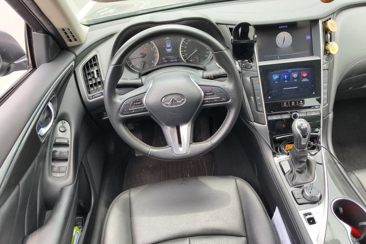 Used Infiniti Q50L 2018 2.0T Comfort Edition China VI Standard
