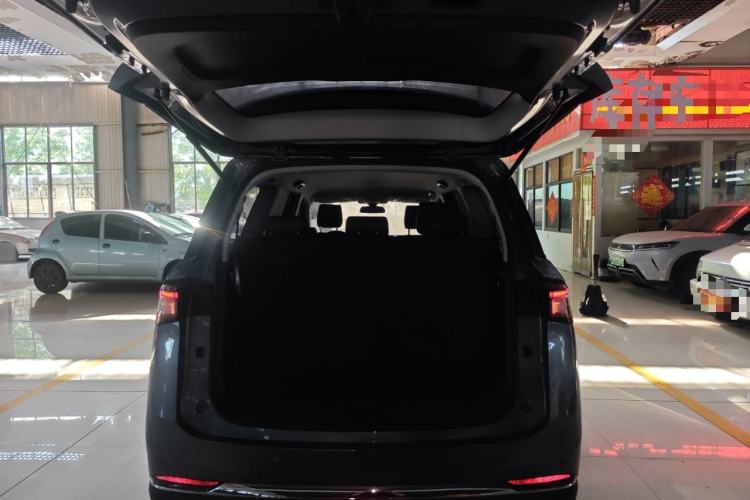 Used Wuling Jiachen 2022 1.5L Manual Comfort Edition Trunk
