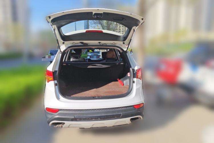 Used Hyundai Santa Fe 2015 2.0T Automatic Two-Wheel Drive Smart Version 5 Seats
