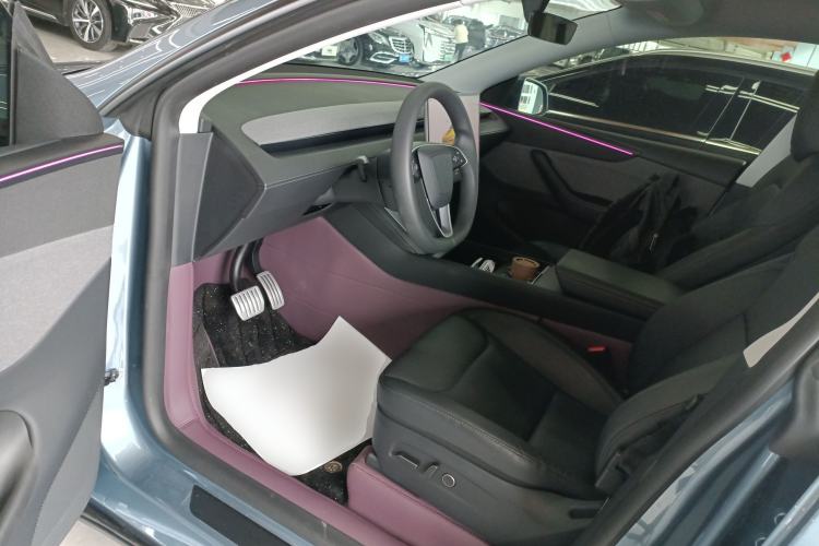 Used Tesla Model Y 2025 Rear-Wheel-Drive Version
