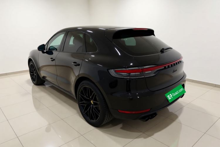 Used Porsche Macan 2020 Macan 2.0T Rear Left 45 Deg