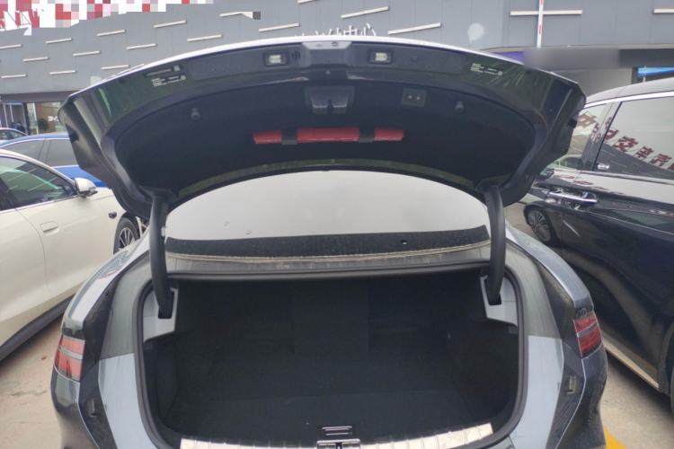 Used Denza Z9 2024 1100 km All-Wheel-Drive Ultra Version