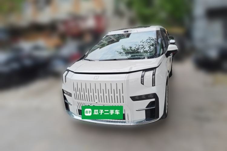 Used Zeekr 009 2024 7-Seater Walk-Through Version Four-Wheel Drive 108 kWh